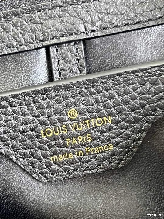 LOUIS VUITTON CAPUCINES BB 0311